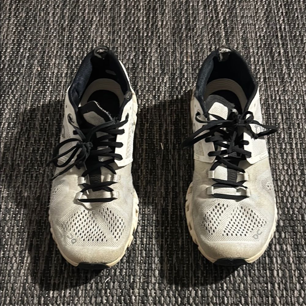 On cloud Cloud X 3 shoes